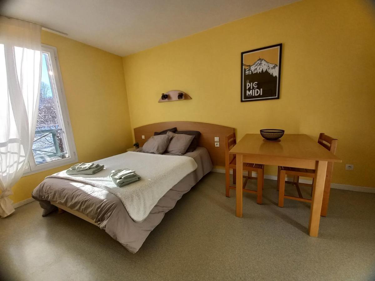 Studio très bien situé, belle vue, parking privé Bagnères-de-Bigorre Esterno foto